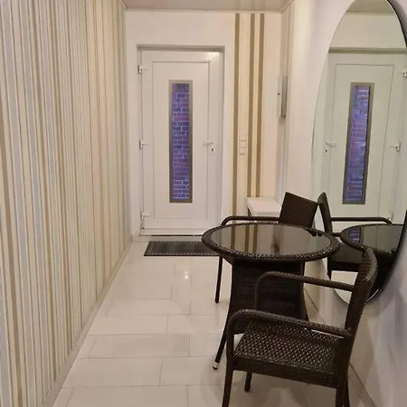 Schoene Moderne In Ruhiger Lage דירה *