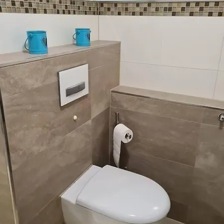 Schoene Moderne In Ruhiger Lage *