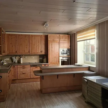 Schoene Moderne In Ruhiger Lage