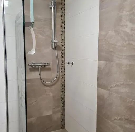 Schoene Moderne In Ruhiger Lage *